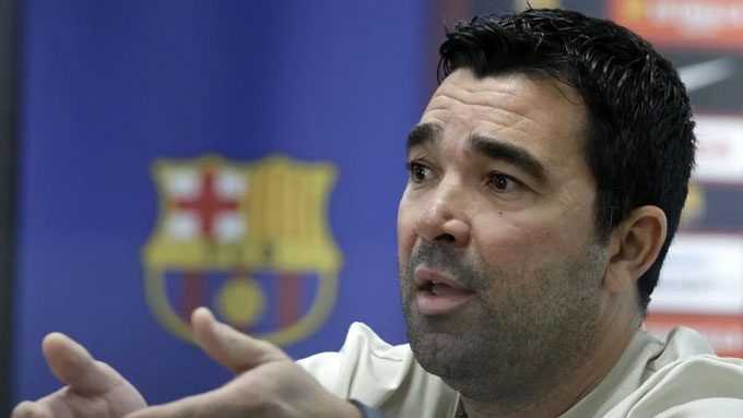 Deco cho rằng Barca không cần vội vàng tìm số 9 mới
