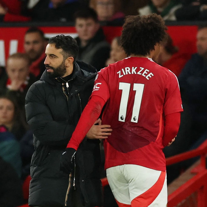Zirkzee được cho là không hài lòng với HLV Amorim