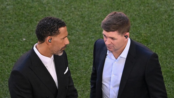 Steven Gerrard (phải) và Rido Ferdinand của hiện tại