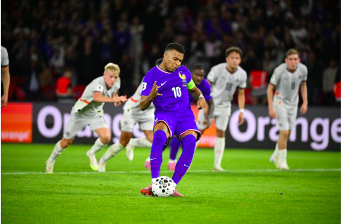 Kylian Mbappe có bí kíp gì khi sút 11m?