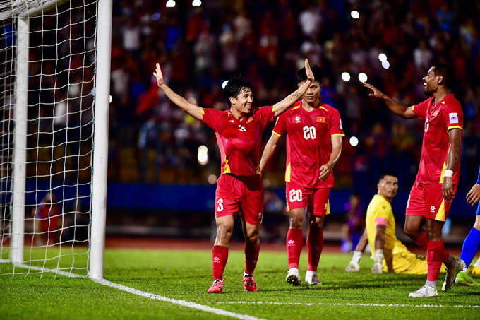 Văn Vĩ vào sân và ghi bàn, tiếp tục thể hiện cái duyên trong màu áo ĐTQG - Ảnh: Anh Khoa