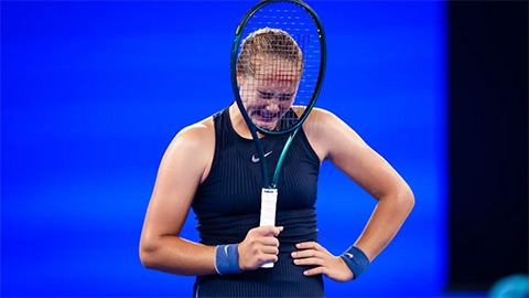  Mirra Andreeva khủng hoảng vì truyền thông