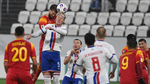  Đảo Faroe tạo địa chấn châu Âu bằng cầu thủ kiêm shipper, nhân viên bán pizza