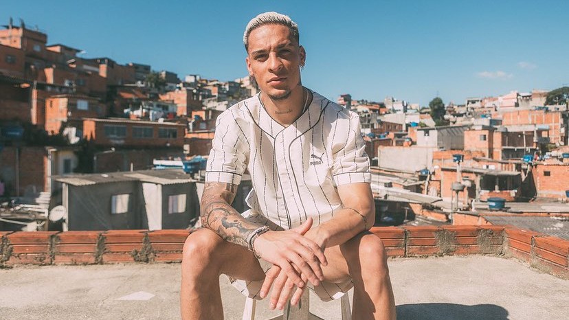 Mỗi khi yếu lòng và có thời gian, Antony lại về xóm liều nạp năng lượng