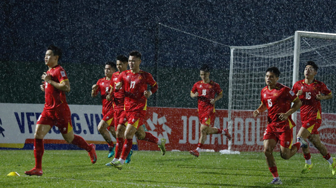 Nhiều khả năng ĐT Việt Nam sẽ có vài sự thay đổi nhưng chỉ một vài vị trí. Ảnh: Anh Khoa