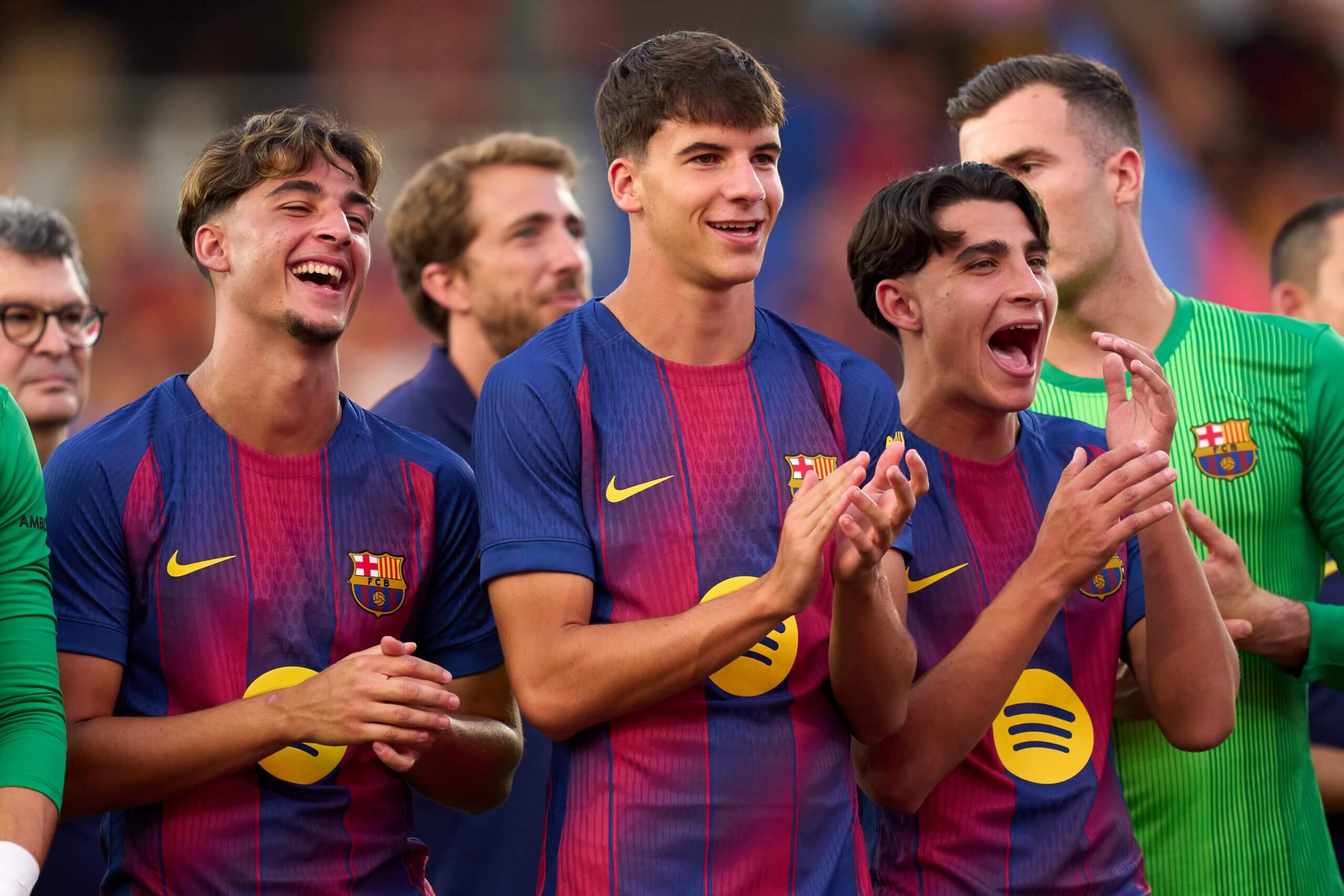 Jofre Torrents (giữa) và cặp anh em họ Guille và Toni