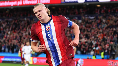  Haaland đưa Na Uy tiến sát vé World Cup, Italia bám đuổi quyết liệt