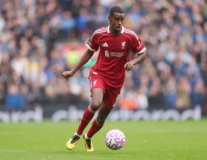 Bom tấn 115 triệu bảng mới có 1 bàn thắng trong màu áo đỏ