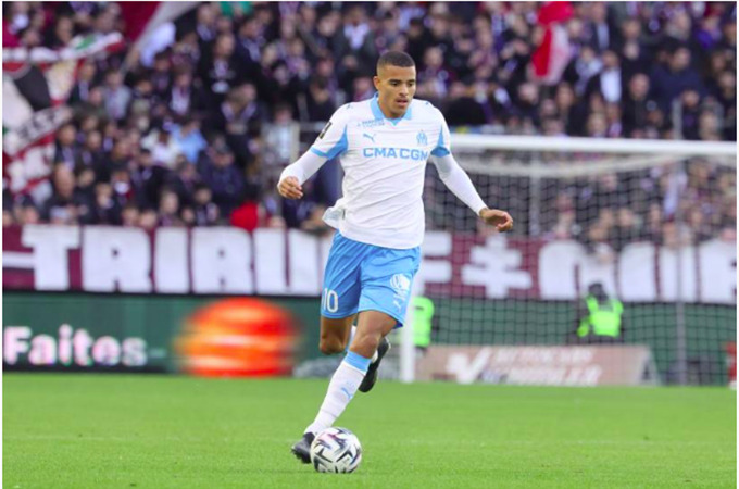 Cầu thủ của Marseille đã xin chuyển quốc tịch Jamaica, nhưng lại chưa trình lên FIFA đơn xin chuyển liên đoàn