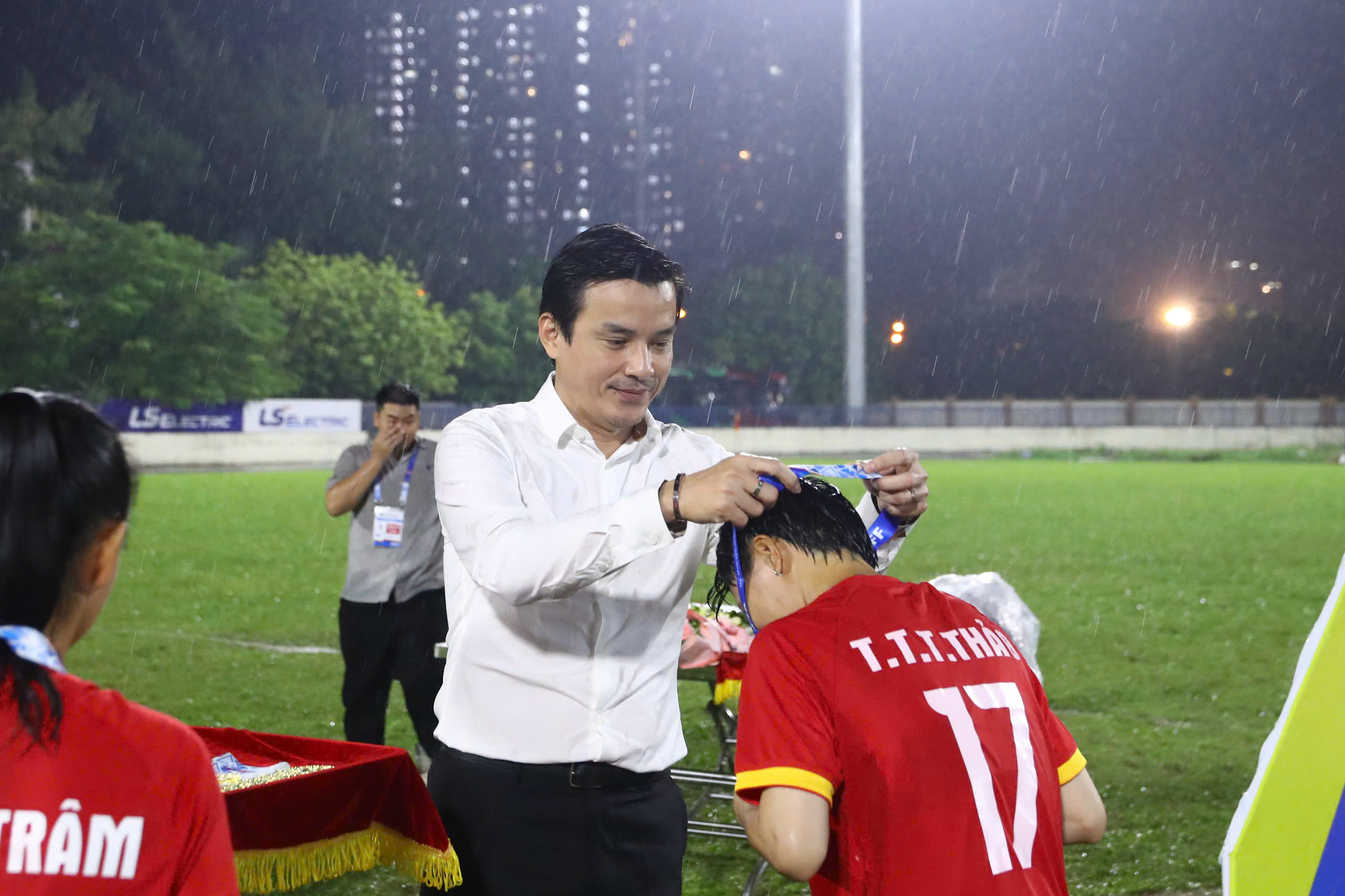 Chức vô địch năm nay đánh dấu lần thứ 14 đăng quang giải nữ quốc gia của đội bóng thành phố mang tên Bác, một kỷ lục của bóng đá nữ Việt Nam - Ảnh: Phan Tùng