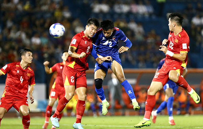 Bàn thắng ý nghĩa của Nepal vào lưới Việt Nam - Ảnh: Anh Khoa
