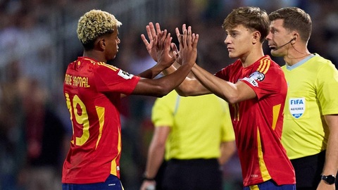  Jesus Rodriguez, cậu nhóc 'nhảy qua hai thế hệ' để lên tuyển Tây Ban Nha