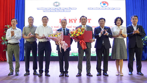  Sinh viên Việt Nam được đào tạo làm HLV, trọng tài chuyên nghiệp