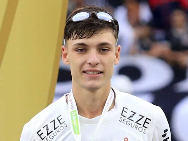 MU đang theo sát Breno Bidon