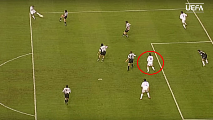 Mijatovic việt vị khi ghi bàn