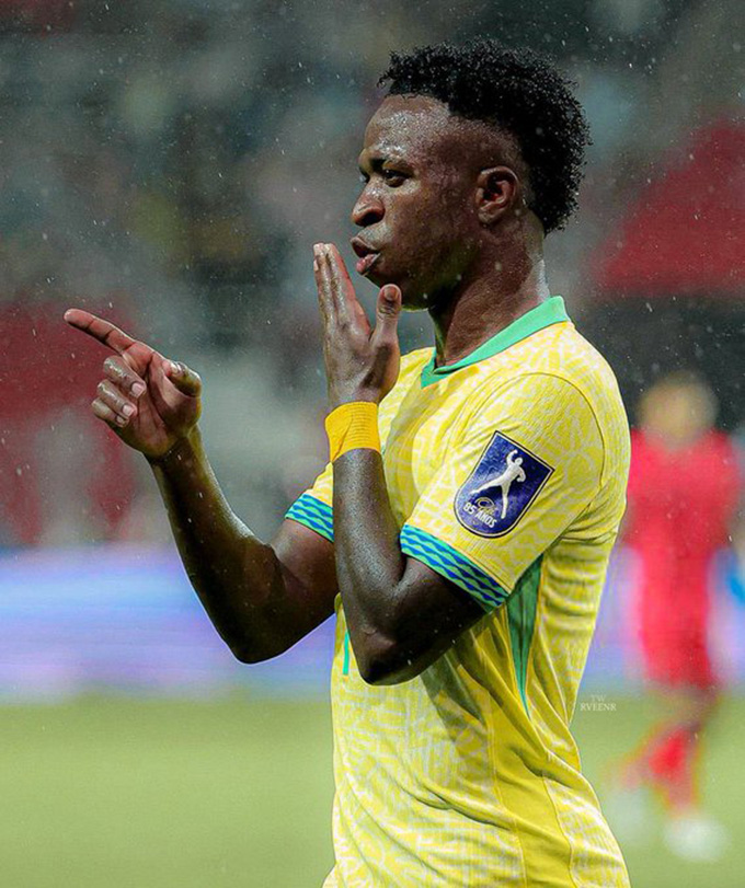 Sau khi tỏa sáng trước Hàn Quốc, Vinicius lại mất tích trước Nhật Bản