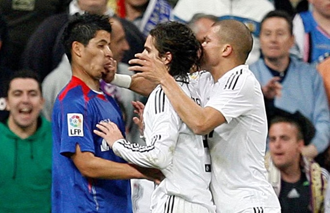 Pepe không biết kiểm soát cơn giận của mình