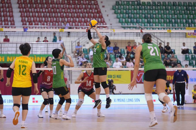 Trận chung kết diễn ra căng thẳng