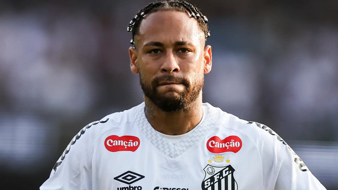 Neymar đã bị đánh bật khỏi Top 10