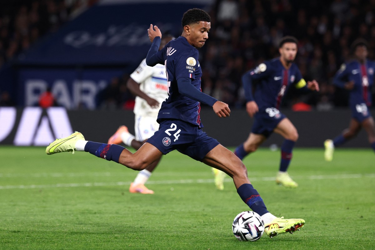 Mayulu đang thi đấu ở mọi vị trí được yêu cầu