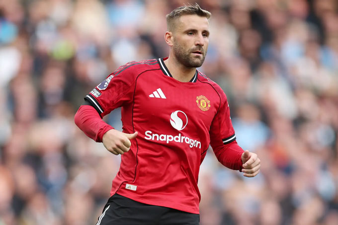 Shaw là cầu thủ MU duy nhất góp mặt trong đội hình kết hợp giữa 2 đội