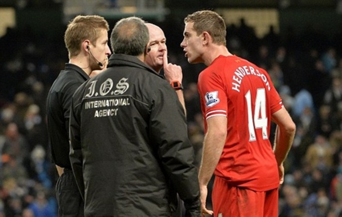 Cầu thủ Liverpool phản ứng, khi bị trọng T từ chối bàn thắng