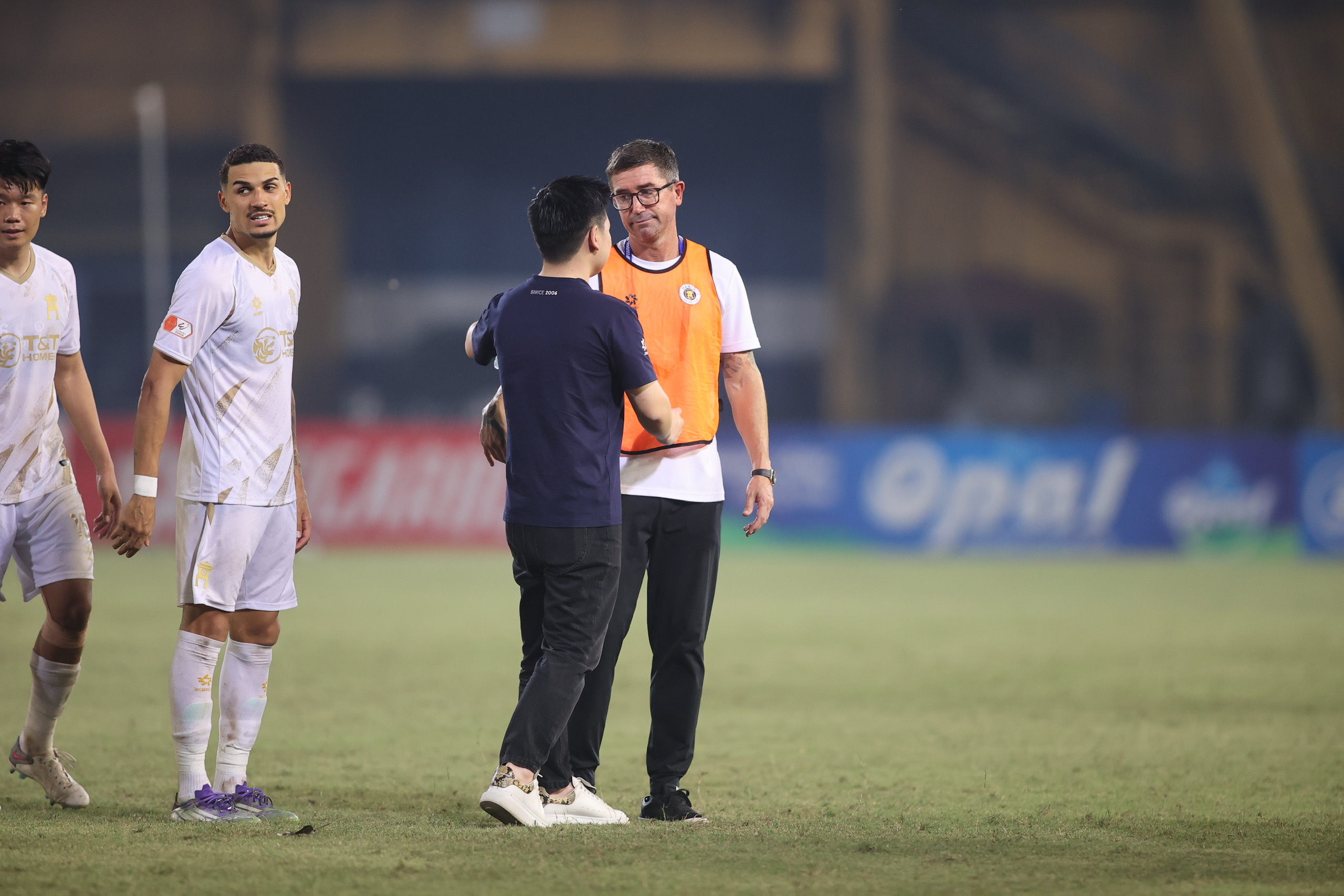 HLV Harry Kewell để lại một vài dấu ấn trong ngày ra mắt Hà Nội FC