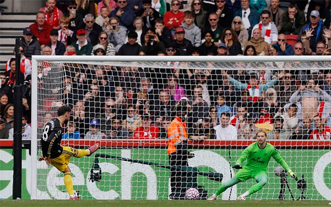 Bruno Fernandes đã đá hỏng 2 quả phạt đền từ đầu mùa