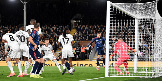 Trossard ghi bàn từ một tình huống cố định, đem về chiến thắng 1-0 cho Arsenal trước Fulham