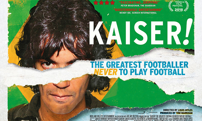 Carlos Kaiser mượn các bài báo cũ để giả danh