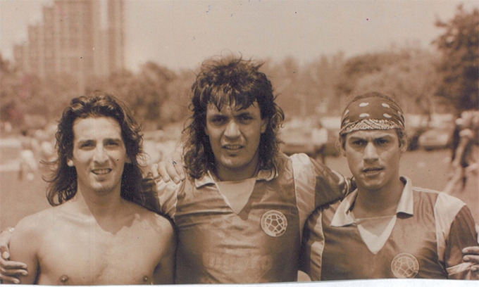 Carlos Kaiser (giữa) cùng các đồng đội