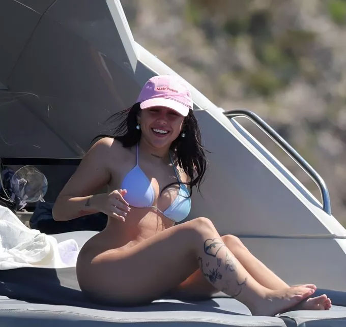 Nữ ca sĩ người Argentina, Nicki Nicole