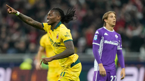  AC Milan ngược dòng ngoạn mục chiếm ngôi đầu Serie A