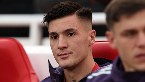  Vì sao Benjamin Sesko dự bị trong trận thắng Liverpool?