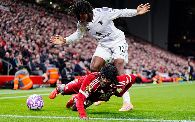 Frimpong thích chạy với bóng hơn là chuyền