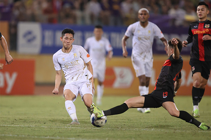 CLB Hà Nội có trận đấu rất hay nhưng không may mắn trước Ninh Bình - Ảnh: Minh Tuấn