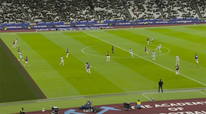 Tình huống việt vị gây tranh cãi ở trận West Ham vs Brentford