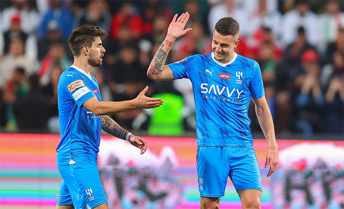 Ruben Neves và Savic trong màu áo Al Hilal