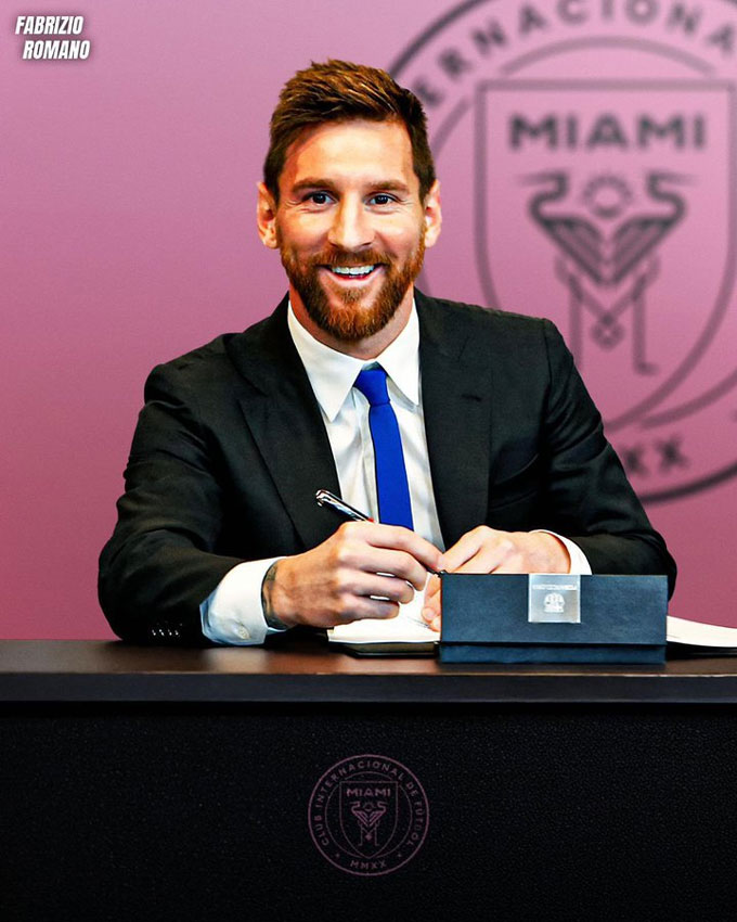 Messi chính thức ký hợp đồng mới với Inter Miami