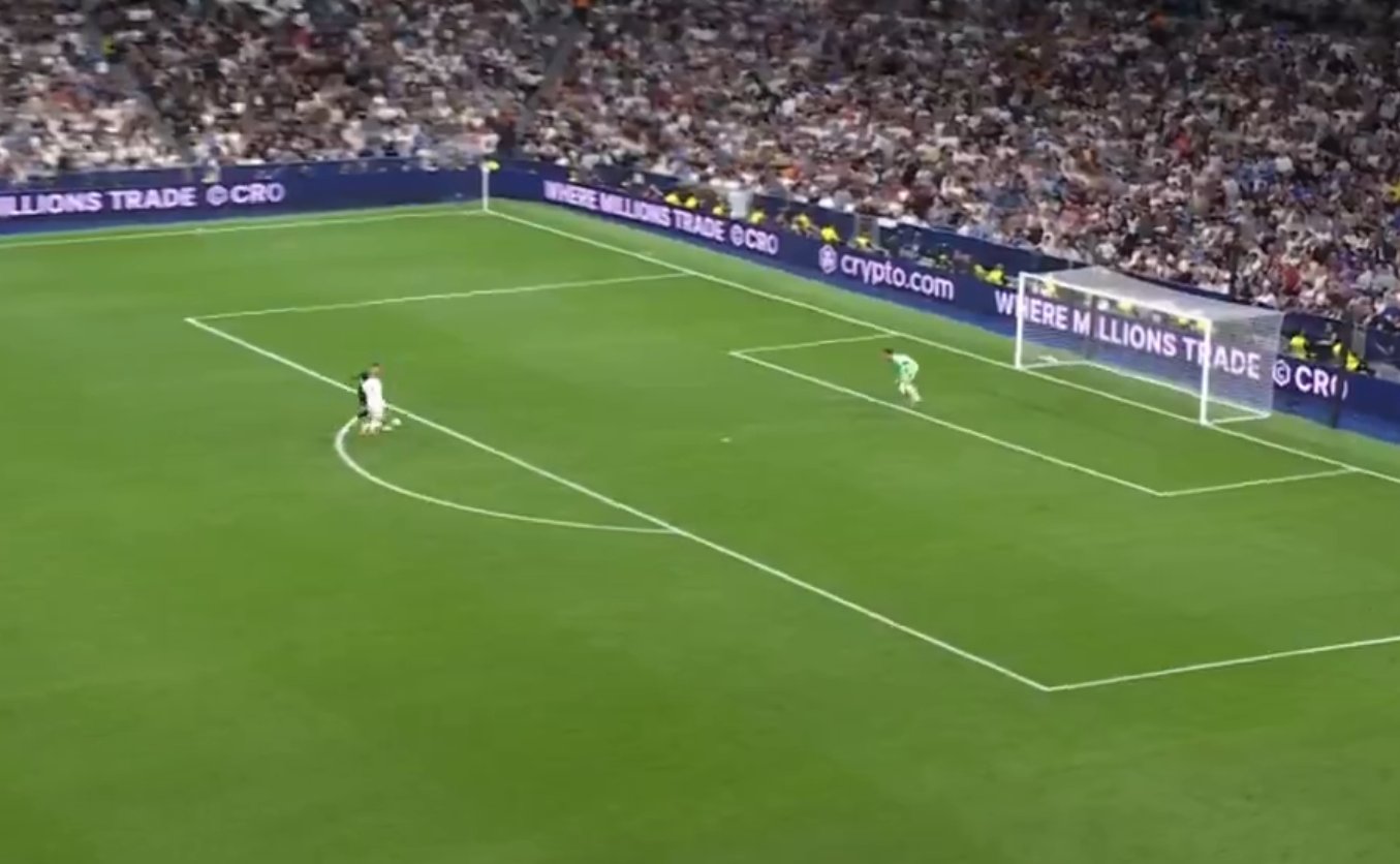 Pha bóng khiến Alonso phải cầu nguyện trọng T đừng đuổi Militao