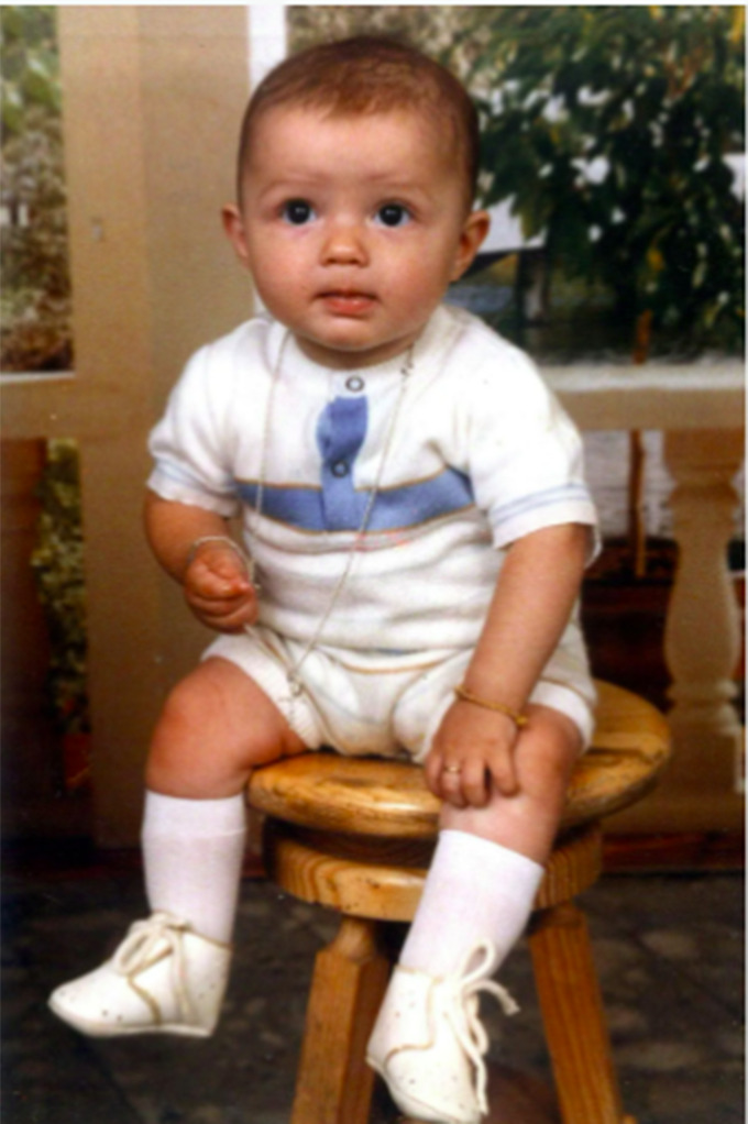 Cậu bé Cristiano lúc 8 tuổi, từng suýt nữa không có mặt trên đời