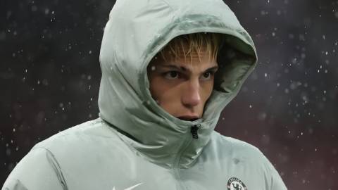  Bóng hai của MU nguy hiểm thế nào?