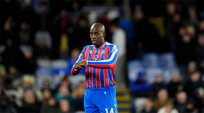 Crystal Palace thua sốc ngay trên sân nhà