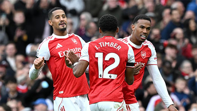 Ai ngăn cản được Arsenal lúc này?