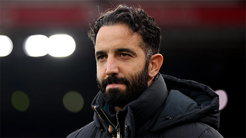  Amorim muốn cầu thủ MU 'trở lại mặt đất'