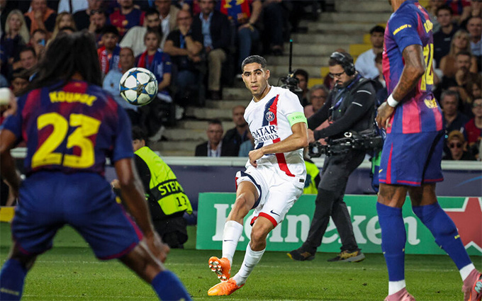 Hakimi trong chiến thắng 2-1 trước Barca