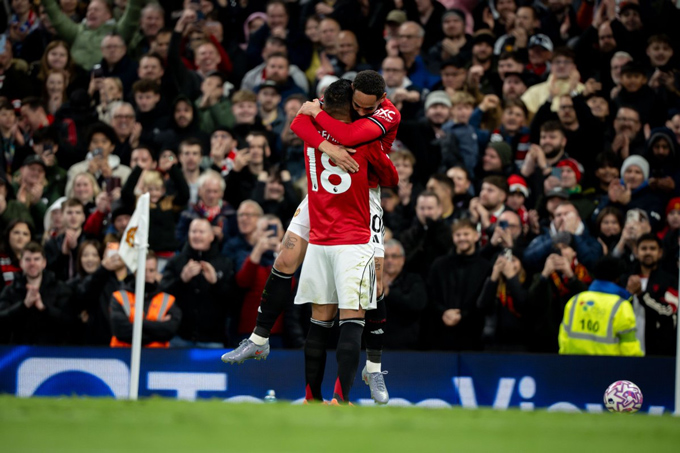 Cunha và Casemiro giúp MU có lần đầu tiên có 2 cầu thủ Brazil cùng ghi bàn trong 1 trận đấu tại Premier League