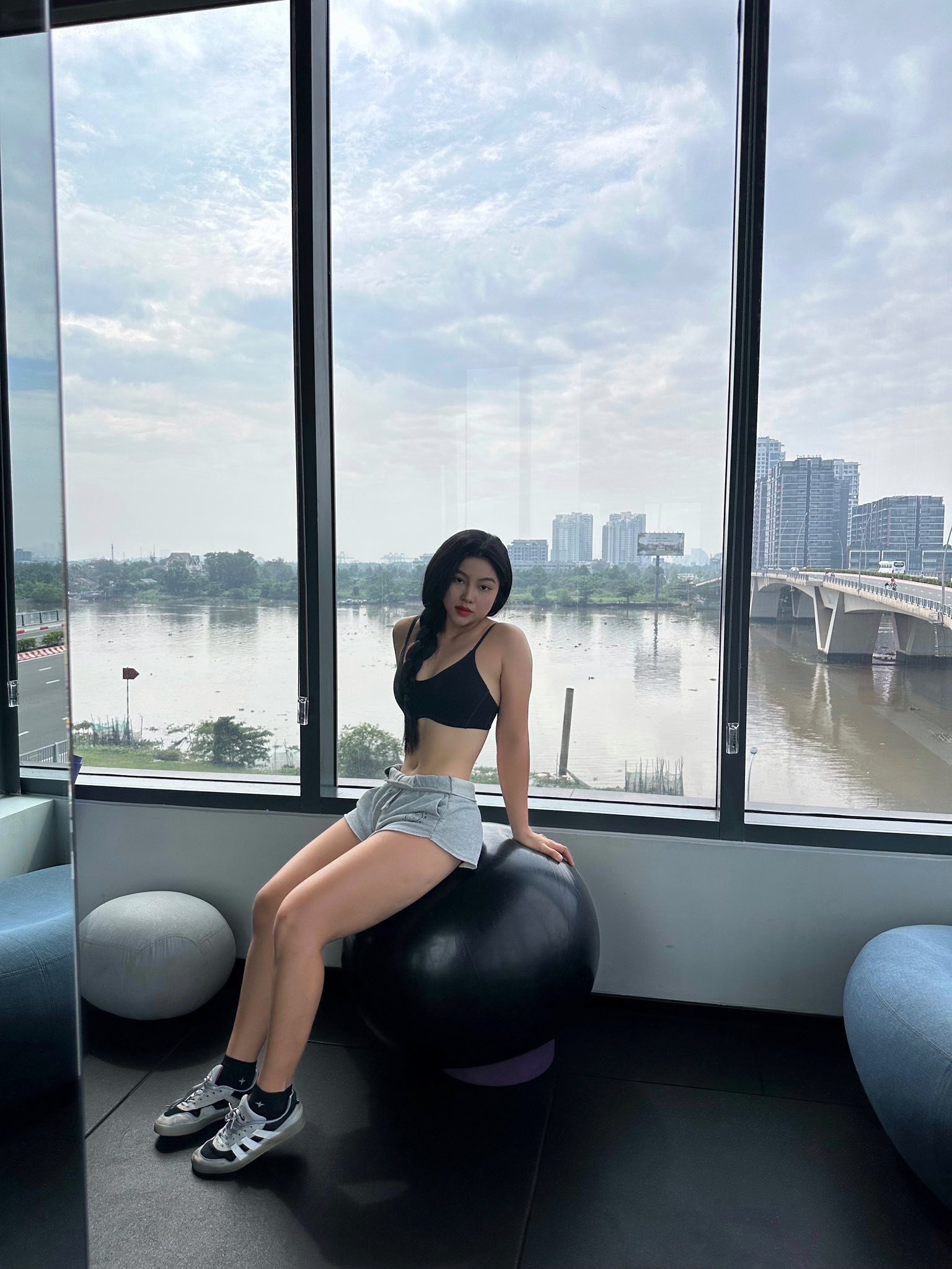 Cô nàng là một gymer chính hiệu