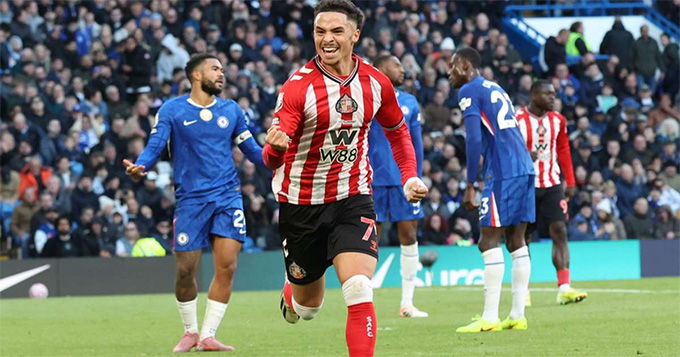 Nhưng họ lại thua ngược trước "đối mềm" Sunderland