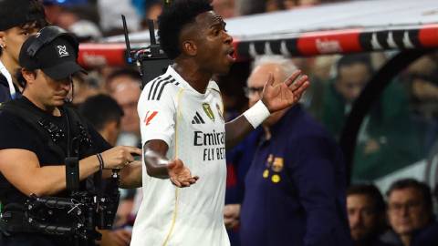  Rivaldo chỉ trích Xabi Alonso cố tình 'dìm' Vinicius